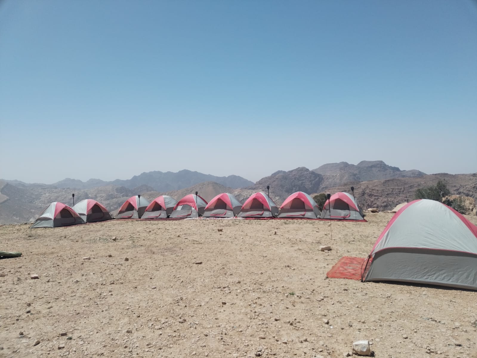 trekking and hiking tour in jordan, adventure hiking and trekking tour in jordan